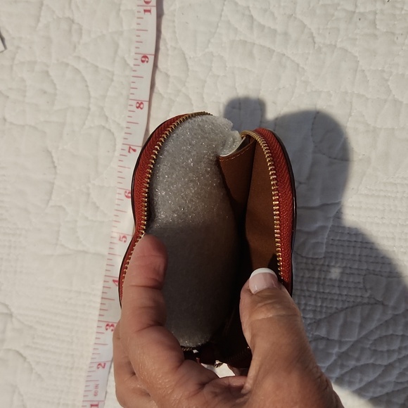 NWT Coach red heart coin change purse new ❤️ with wristlet strap - Picture 5 of 11